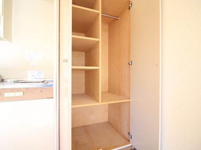 物件内観写真9　(収納)