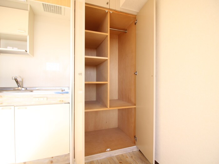 物件内観写真9　(収納)