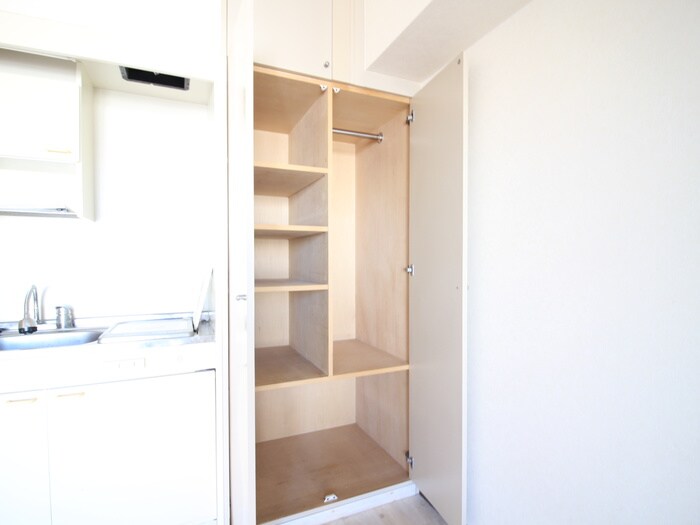 物件内観写真9　(収納)