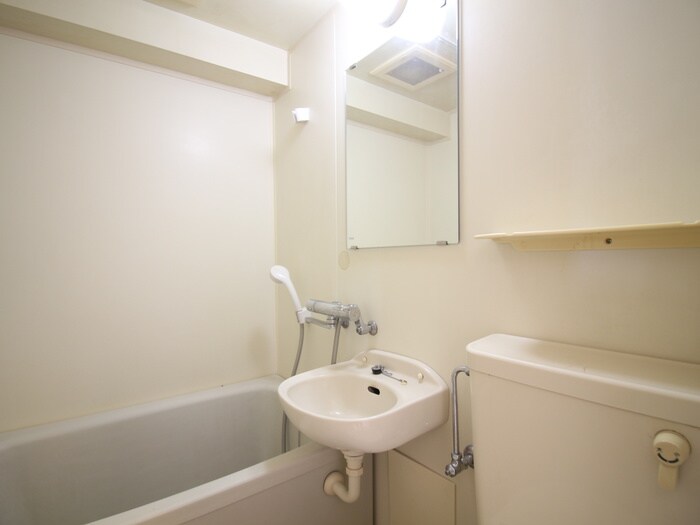 物件内観写真11　(洗面)