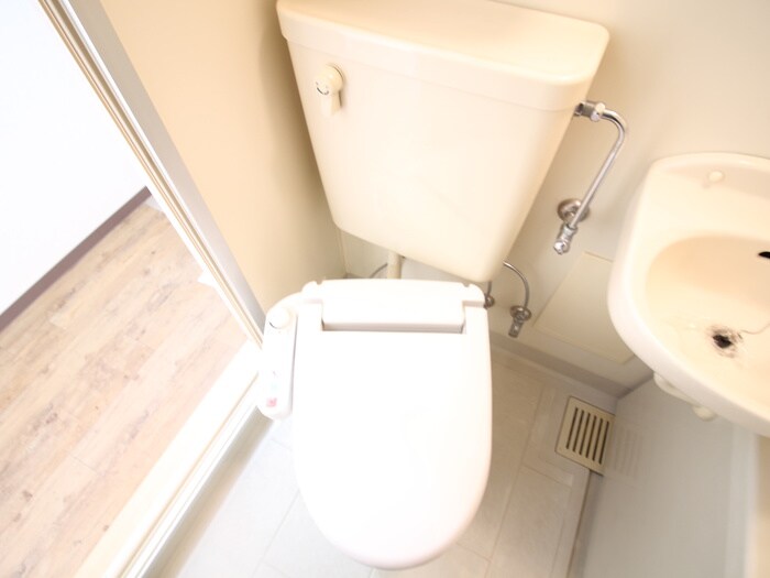 物件内観写真13　(トイレ)