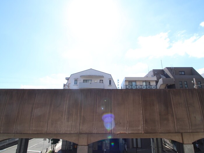 物件内観写真16　(室内からの展望)