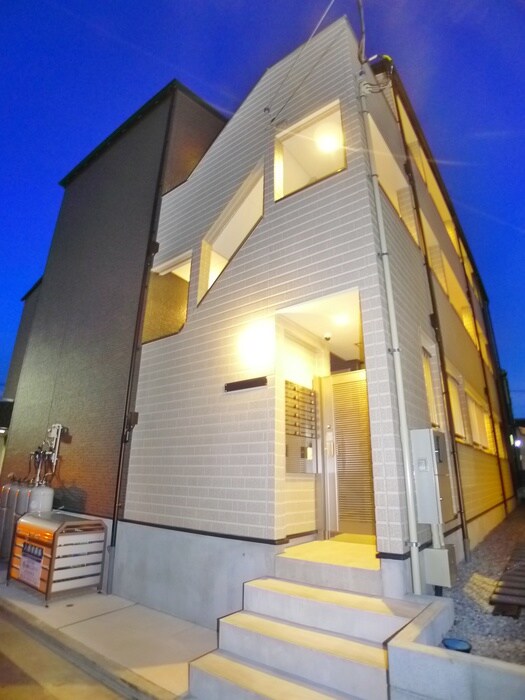 物件外観写真1　(外観写真)