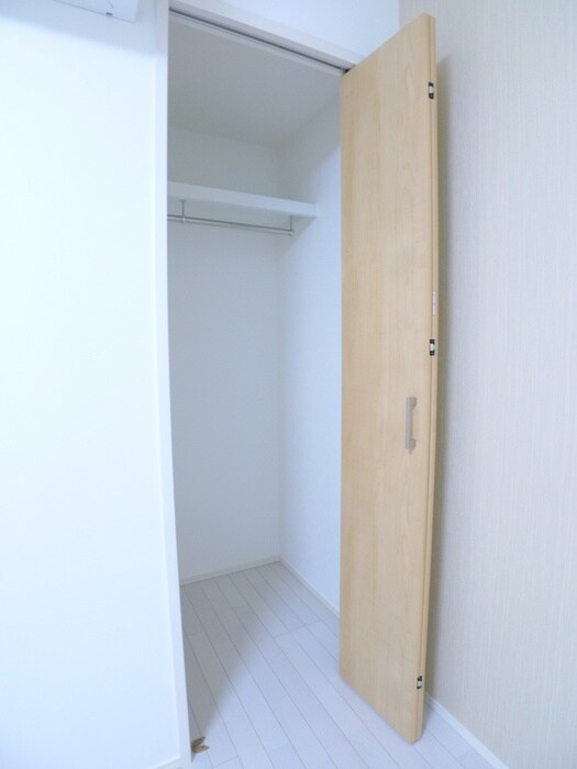 物件内観写真10　(収納)