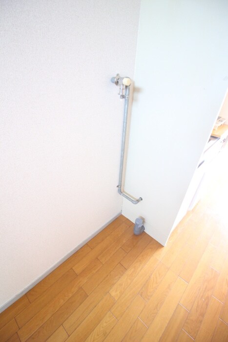 物件内観写真12　(洗濯機置場)