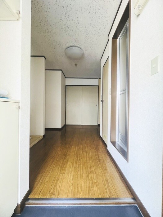 物件内観写真17　(廊下)