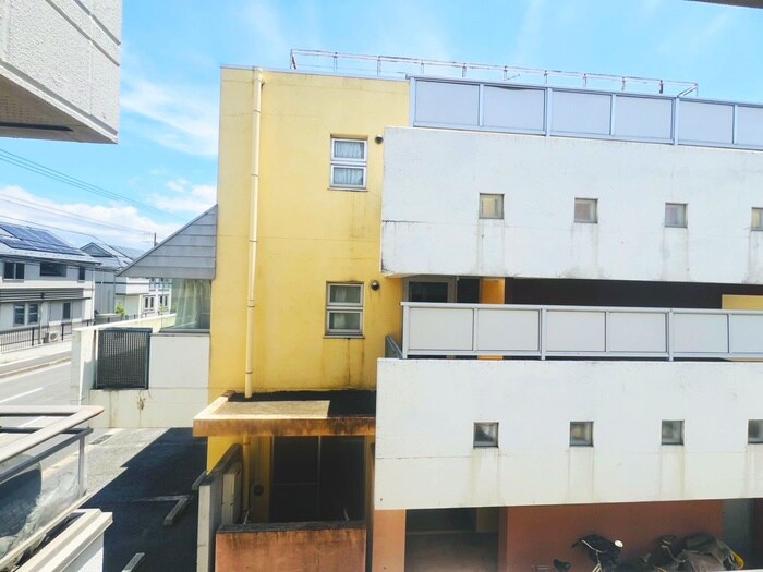 物件内観写真20　(室内からの展望)