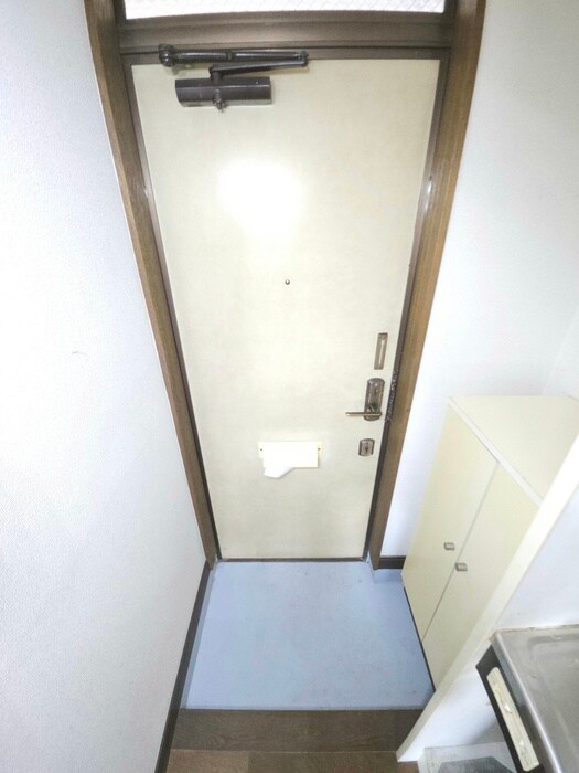物件内観写真13　(玄関)