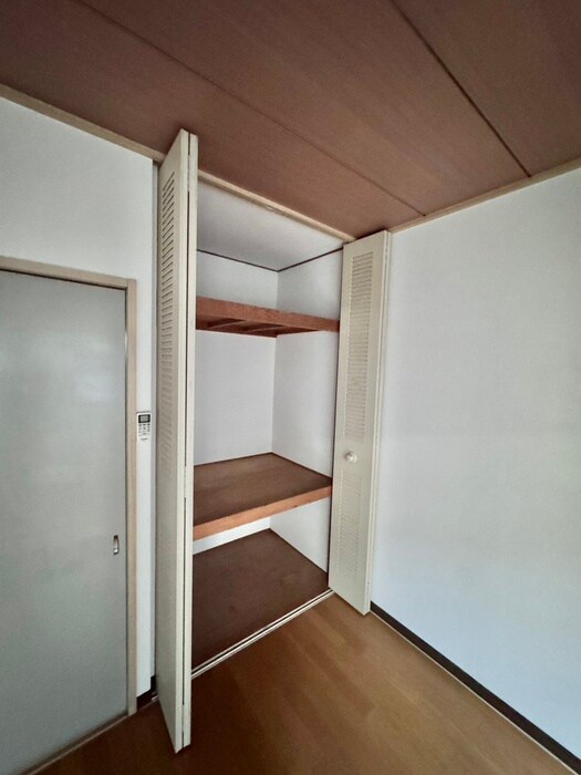 物件内観写真15　(収納)