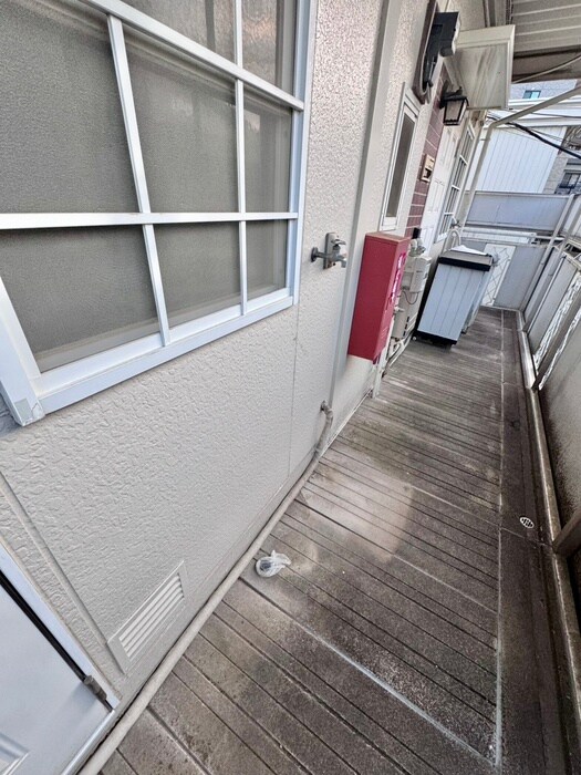 物件内観写真16　(洗濯機置場)