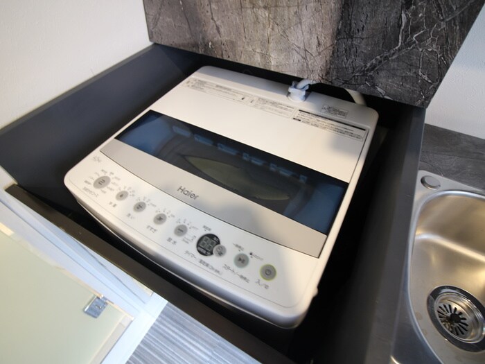 物件内観写真12　(洗濯機置場)