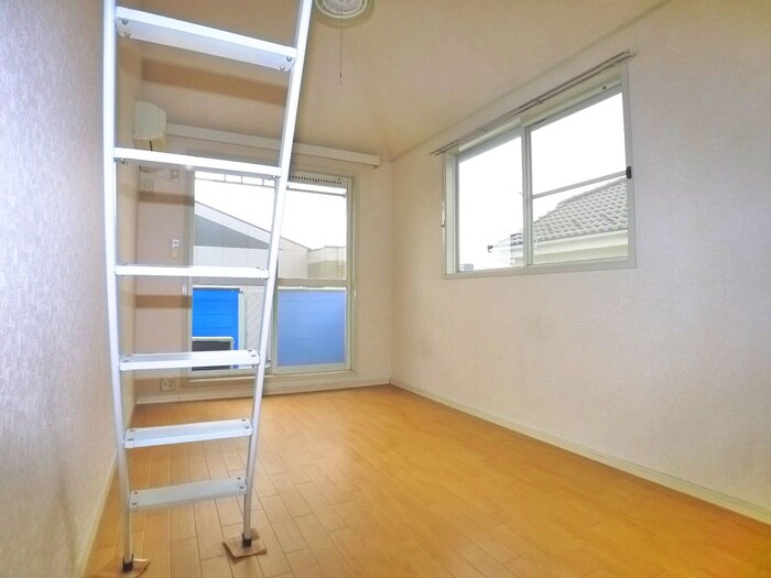 物件内観写真8　(居室)