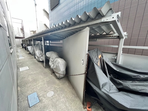 バイク置き場