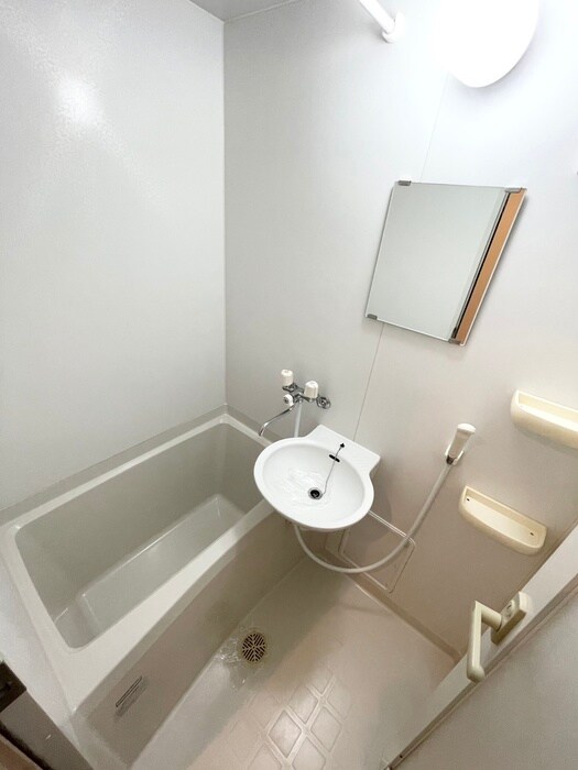 物件内観写真12　(バス／シャワールーム等)