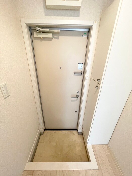 物件内観写真14　(玄関)