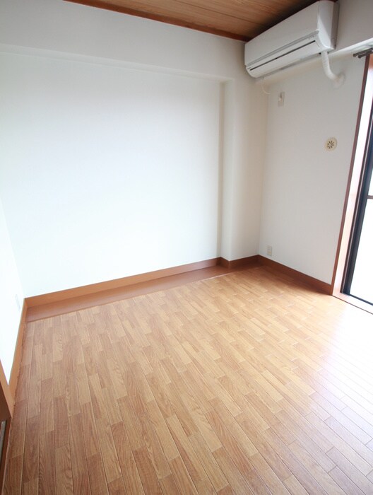 物件内観写真5　(居室)