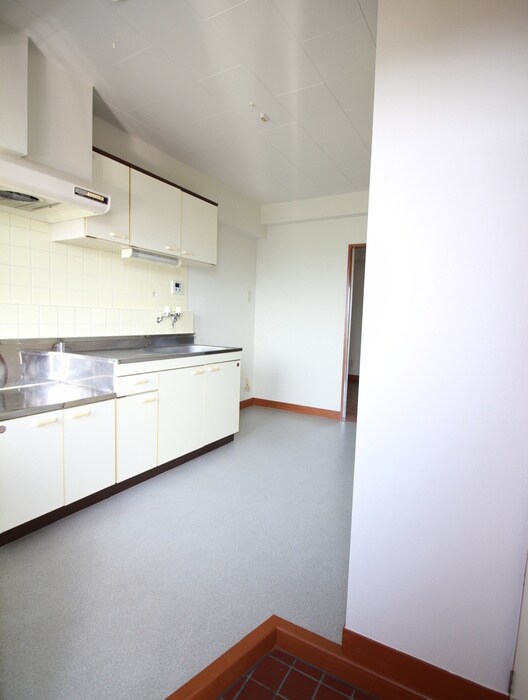 物件内観写真14　(玄関)