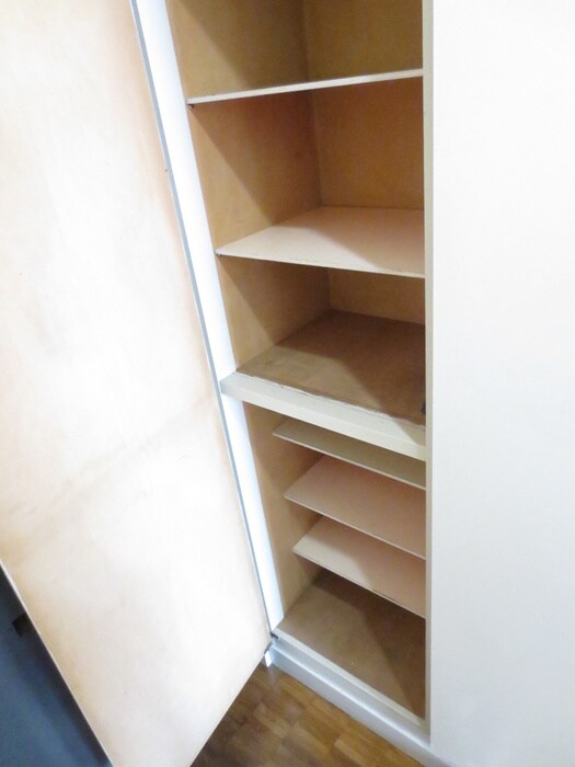 物件内観写真8　(靴箱)