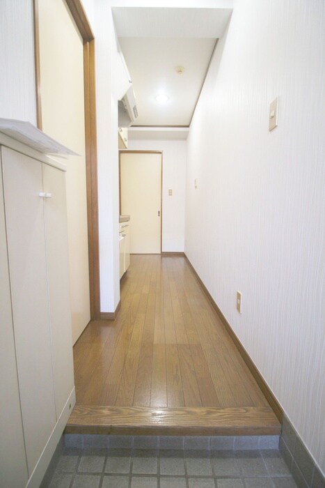 物件内観写真15　(玄関)