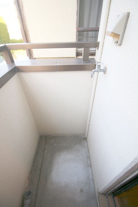 物件内観写真18　(洗濯機置場)