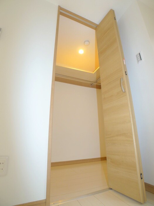 物件内観写真11　(収納)