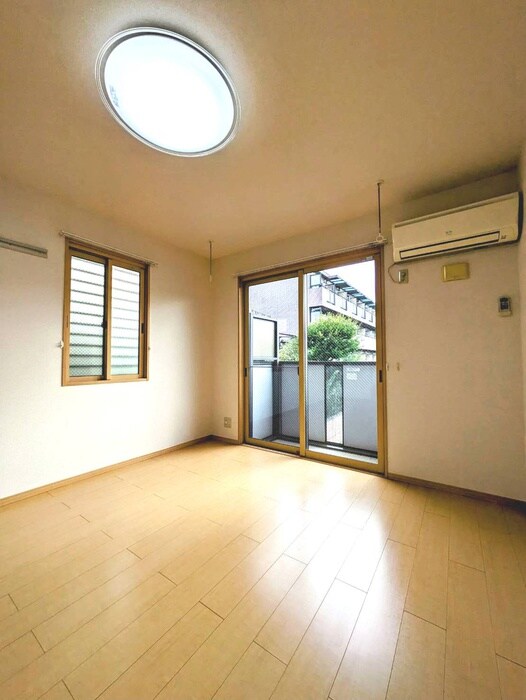 物件内観写真7　(居室)