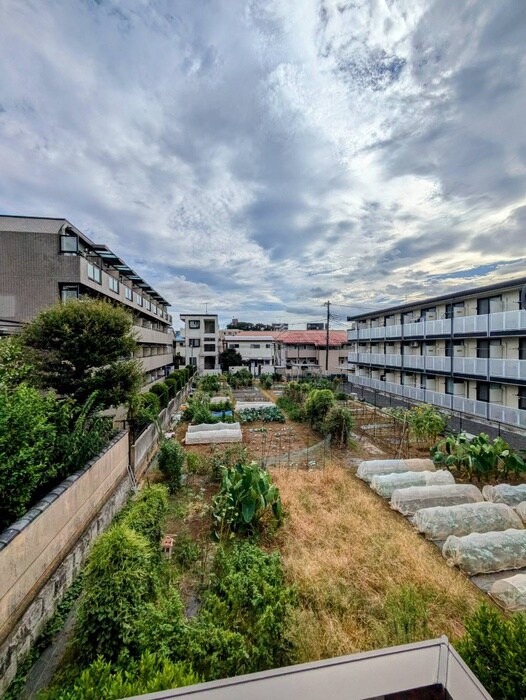 物件内観写真20　(室内からの展望)