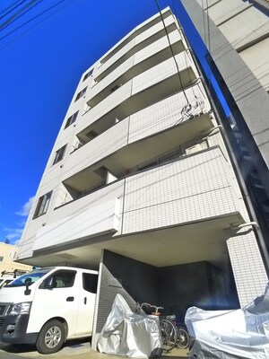 千匠ビル外観写真