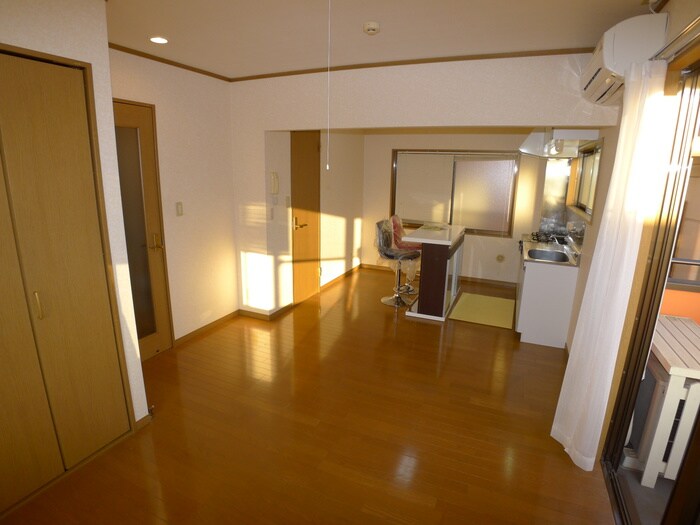 物件内観写真8　(居室)