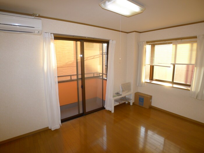 物件内観写真11　(居室)