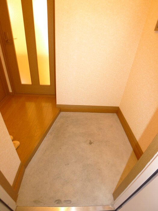 物件内観写真19　(玄関)