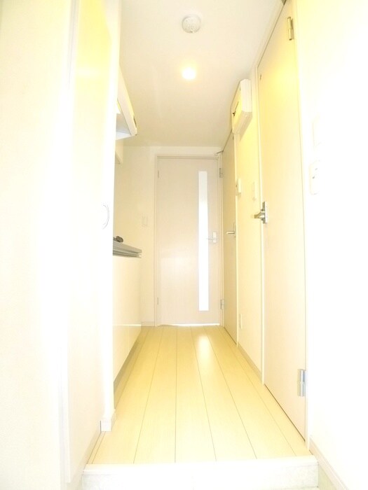 物件内観写真15　(玄関)