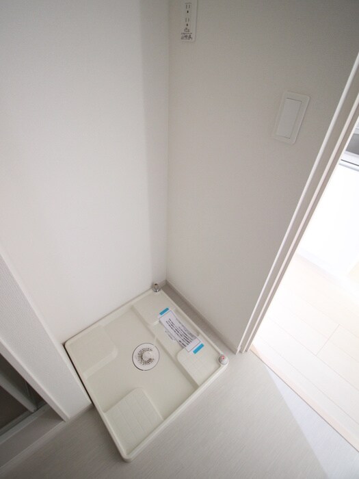 物件内観写真15　(洗濯機置場)