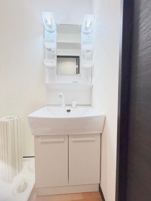 物件内観写真12　(洗面)