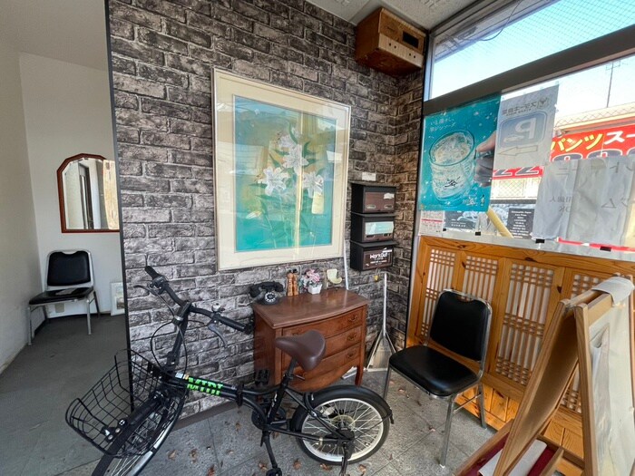 物件外観写真4　(エントランス部分)