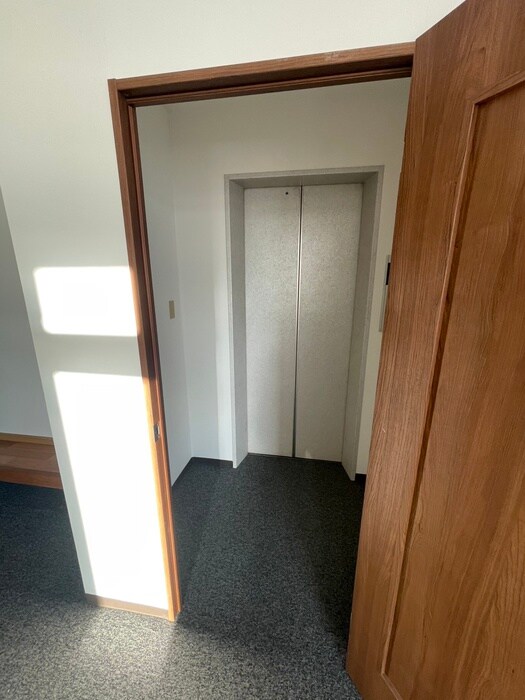 物件内観写真21　(玄関)