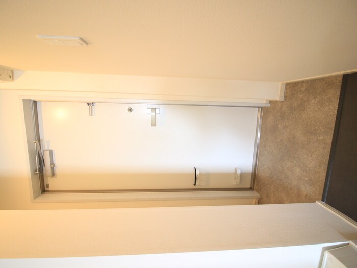 物件内観写真16　(玄関)