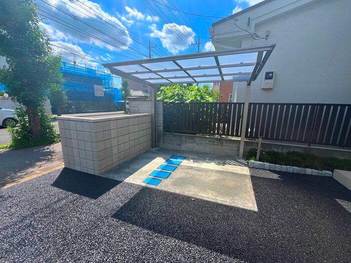 物件外観写真5　(駐輪場)