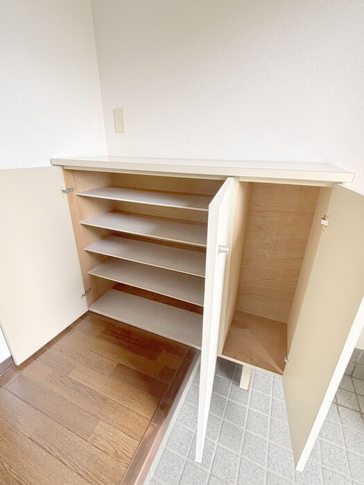 物件内観写真16　(靴箱)