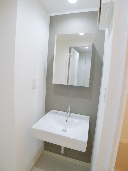 物件内観写真9　(洗面)