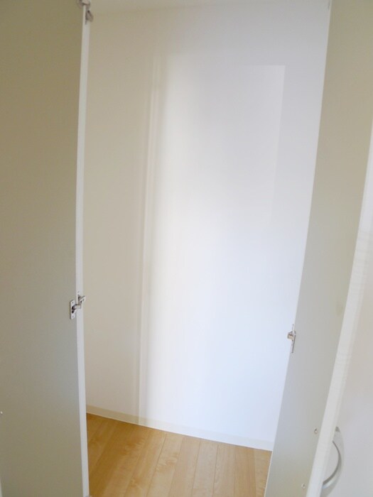 物件内観写真13　(収納)