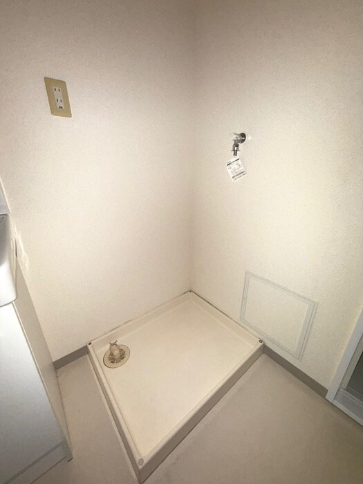 物件内観写真17　(洗濯機置場)