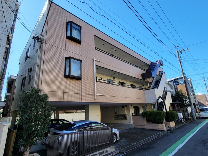 物件外観写真2　(エントランス部分)