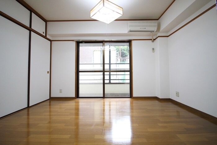 物件内観写真12　(収納)