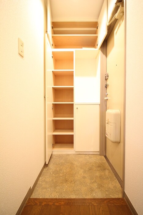 物件内観写真15　(玄関)