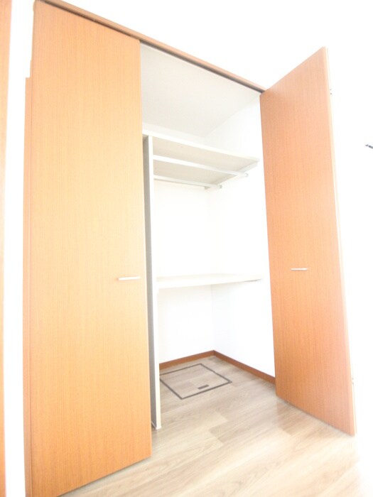 物件内観写真16　(収納)