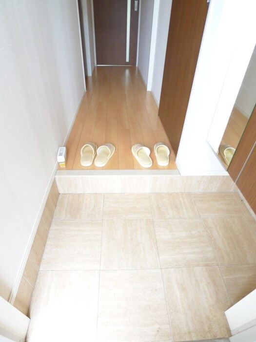 物件内観写真20　(玄関)