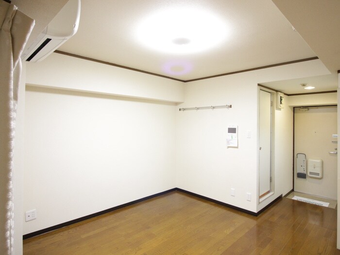 物件内観写真10　(玄関)