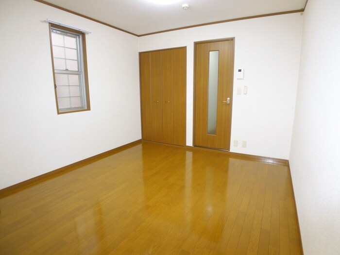 物件内観写真3　(居室)