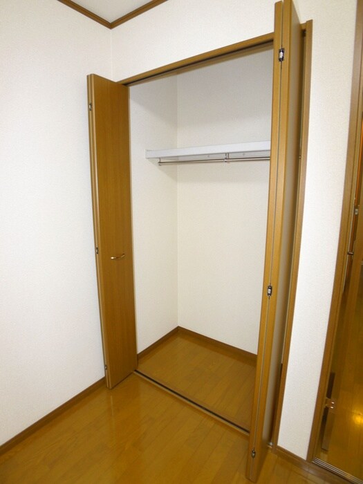 物件内観写真4　(収納)